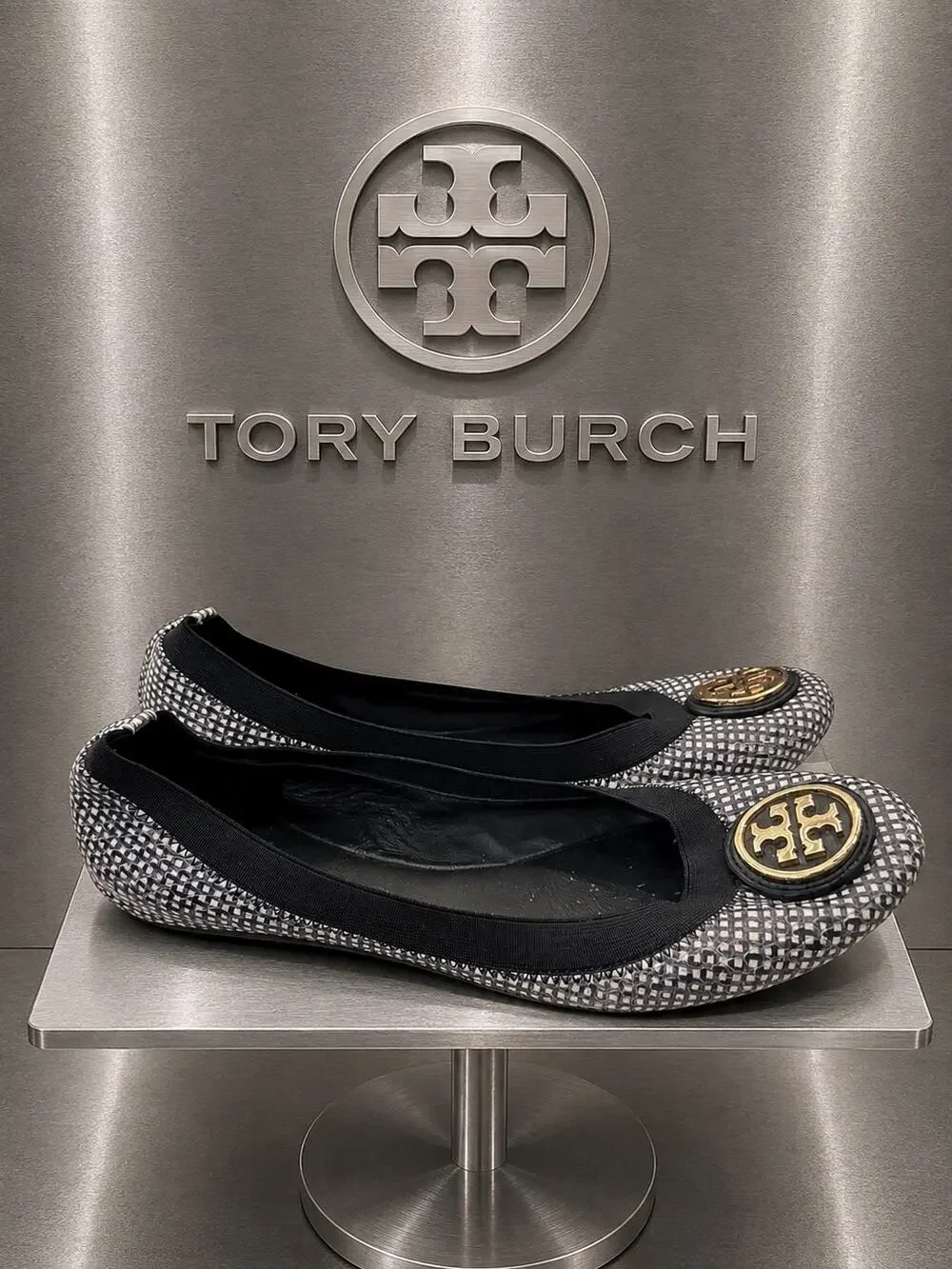Tory Burch Caroline 2 Tidal Grid Ballet Flats Black White Gold Logo Sz 8